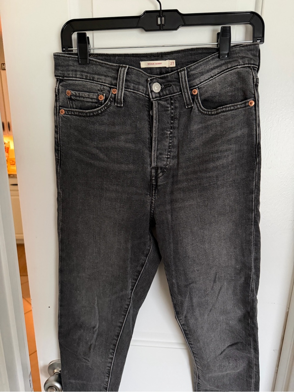 Levi's Women's Skinny Jeans in Washed Black